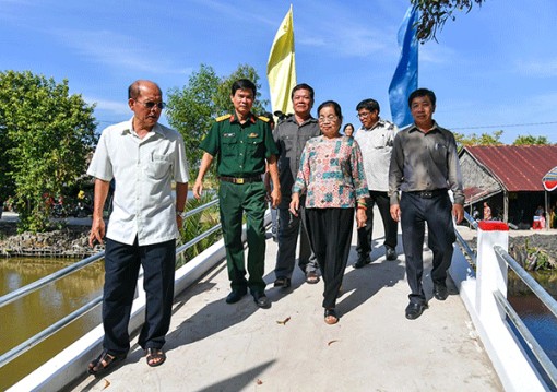 Sâu đậm nghĩa tình