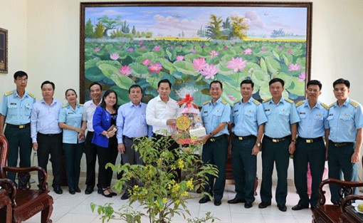 Chúc Tết Bộ Tư lệnh Quân khu 9 và một số đơn vị