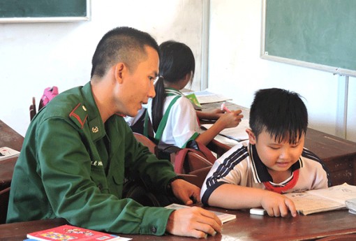 Biển đảo tôi yêu <br>Bài 2: Thắm tình quân dân