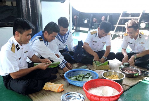 Biển đảo tôi yêu <br> Bài 3: Tết lính đảo