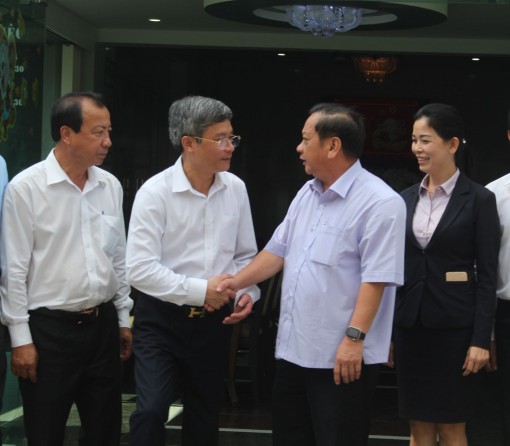 Lãnh đạo thành phố thăm, chúc Tết doanh nghiệp nhân dịp đầu xuân