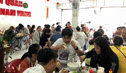 Giá thực phẩm chế biến trở lại ổn định sau Tết Nguyên đán