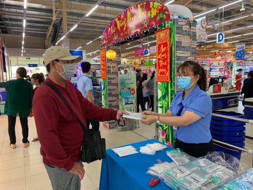 Hệ thống siêu thị Co.opmart không tăng giá hơn 3 triệu khẩu trang
