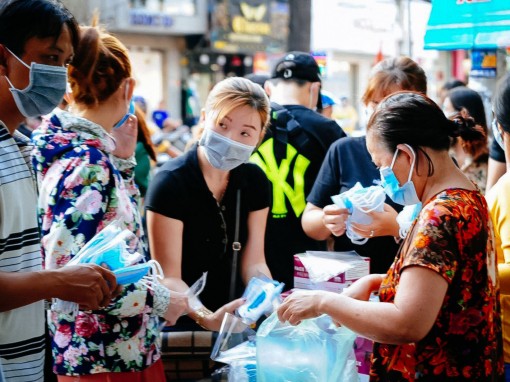 Ấm tình người trong đại dịch