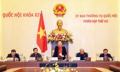 Khai mạc Phiên họp thứ 42 của Ủy ban Thường vụ Quốc hội