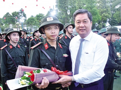 TP Cần Thơ: Long trọng tổ chức Lễ giao nhận quân