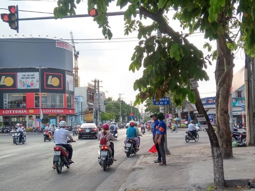 Đoàn viên tham gia đảm bảo
an toàn giao thông