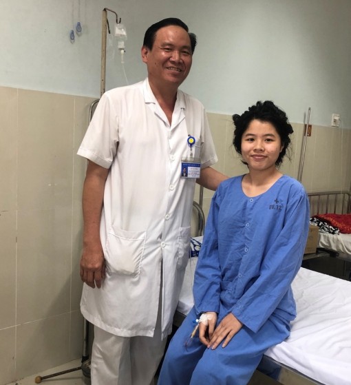 Lần đầu tiên phẫu thuật điều trị vẹo cột sống ở ĐBSCL