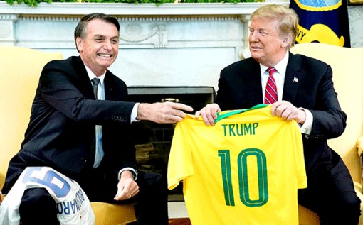 Lãnh đạo thế giới bớt tặng quà cho nhà Trump