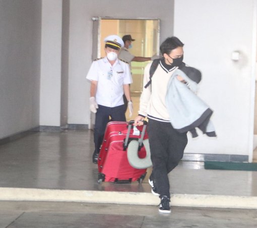 Phòng dịch COVID-19: Cận cảnh chuyến bay Hàn Quốc-Cần Thơ