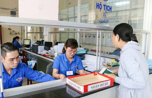 100% cán bộ chủ chốt cấp xã đạt chuẩn về chuyên môn