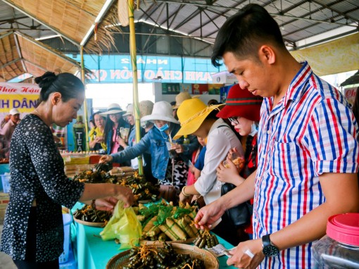 Đề xuất không tổ chức Lễ hội Bánh dân gian Nam bộ năm 2020