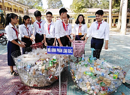 សាលា​រៀន​ "បៃតង​-ជ្រះ​-ស្អាត​-សុវត្ថិ​ភាព​"