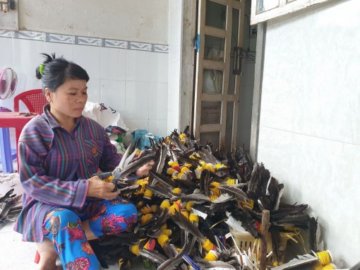 Đi lên từ đôi chân khuyết