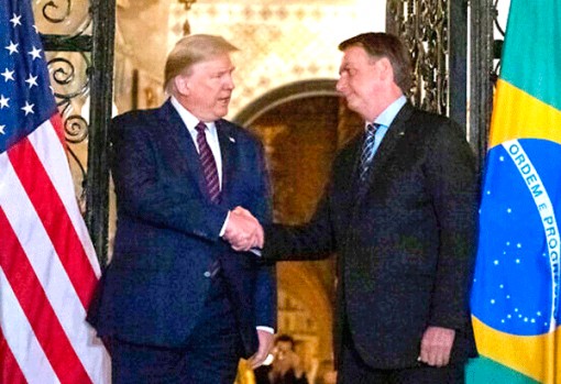 COVID-19 "quấy nhiễu" các chính trị gia