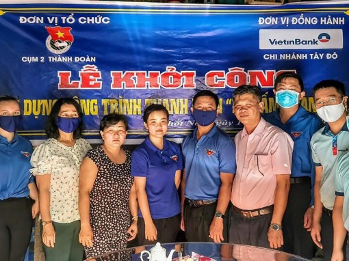 Tặng nhà cho đoàn viên có hoàn cảnh khó khăn