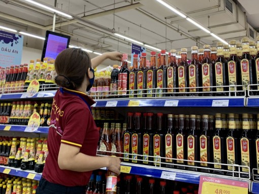 Nhiều mặt hàng thực phẩm giảm giá mạnh