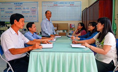 Tăng cường kiểm tra để xây dựng, chỉnh đốn Đảng