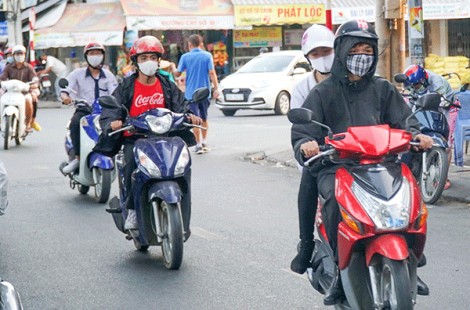 Nét văn minh đeo khẩu trang nơi công cộng