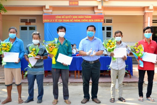 33 công dân hoàn thành cách ly tại An Giang được trở về nhà