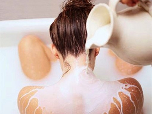 Trẻ đẹp hơn nhờ tắm sữa