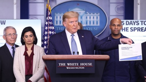 Ông Trump xoa dịu người Mỹ gốc Á