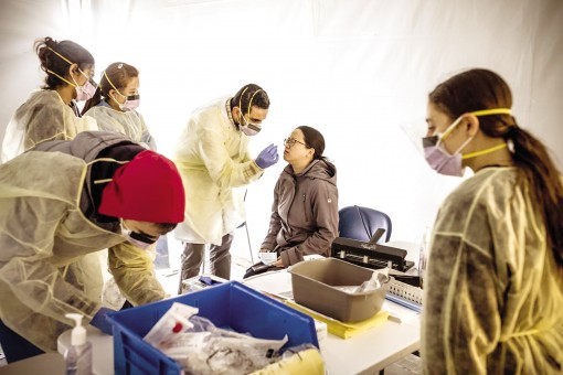 Mỹ có thiết bị xét nghiệm SARS-CoV-2 trong 5 phút