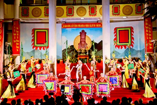 Tôn vinh khối đại đoàn kết dân tộc