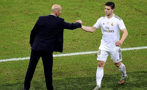 “Bom xịt” Jovic!