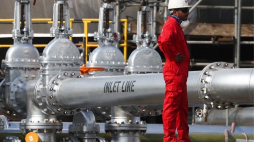 Thị trường dầu thô thế giới vẫn ảm đạm