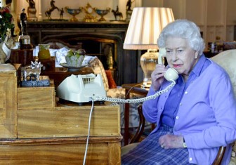 Nữ hoàng Elizabeth ra lời hiệu triệu toàn dân Anh