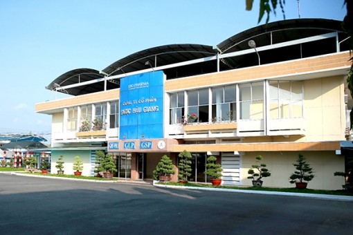 Chung tay bảo vệ y bác sĩ nơi tuyến đầu phòng dịch