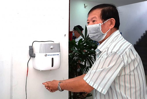 Chăm sóc người cao tuổi giữa đại dịch