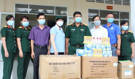 Nhiều tổ chức, cá nhân hỗ trợ công tác phòng, chống dịch COVID-19