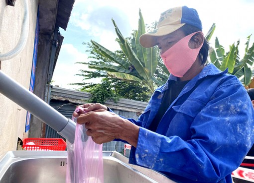 Mô hình "ATM gạo" miễn phí cho người nghèo lan tỏa đến An Giang