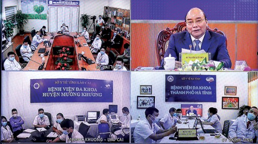 Thủ tướng dự khai trương nền tảng hỗ trợ khám chữa bệnh từ xa và ứng dụng phòng chống COVID-19