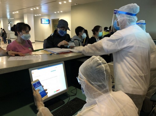 Cảng hàng không quốc tế Cần Thơ đón 215 người về từ Singapore