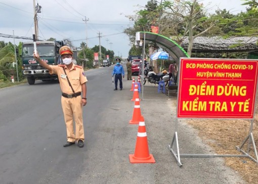 Tập trung bảo đảm an toàn,

chống ùn tắc giao thông