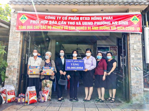 Công ty Hồng Phát

kết hợp Báo Cần Thơ hỗ trợ hộ nghèo, cận nghèo bị ảnh hưởng dịch COVID-19