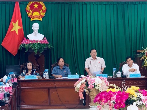 Cử tri thành phố quan tâm vấn đề việc làm,

giải ngân vốn đầu tư công, tiêu thụ nông sản...