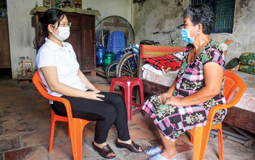 Nữ Trưởng Ban công tác Mặt trận gần dân