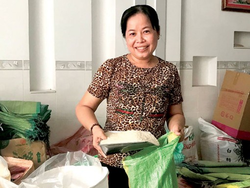 Giúp người là niềm vui