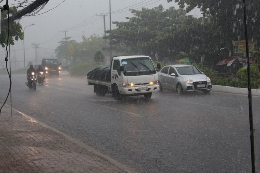 Mưa xuất hiện nhưng khô hạn, xâm nhập mặn vẫn duy trì ở mức cao tại ĐBSCL