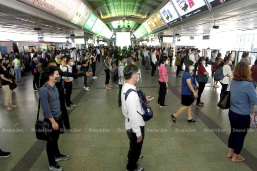 Đa số dân Thái muốn dỡ bỏ

tình trạng khẩn cấp