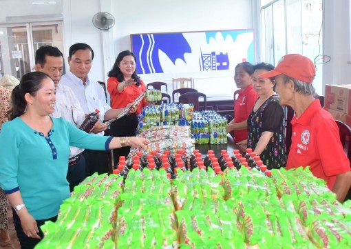  Phiên chợ Nhân đạo