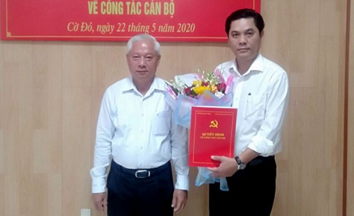 Công bố quyết định về công tác cán bộ