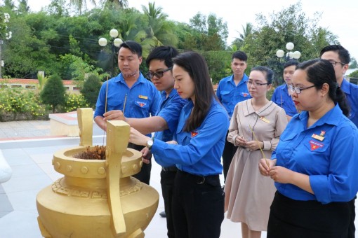 Nhiều hoạt động chào mừng đại hội Đảng các cấp