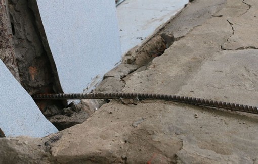 An Giang di dời 14 hộ dân trong vùng sạt lở cặp bờ rạch Cái Sắn