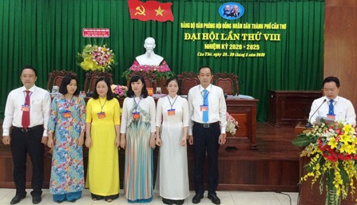 Nhiều đảng bộ tổ chức đại hội