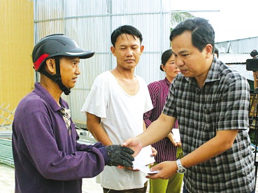 Thăm hỏi, động viên và hỗ trợ

người dân bị ảnh hưởng thiên tai